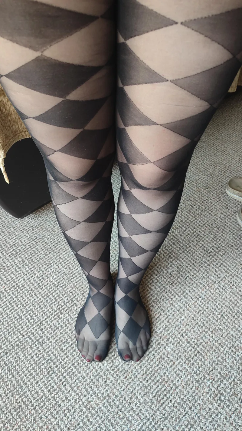 Thumbnail Interesting pattern on these amazing pantyhose 💜 by ayreenxoxo