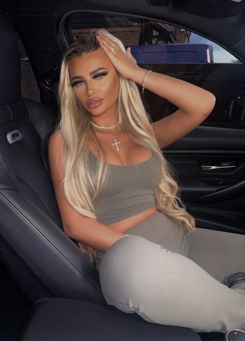 Thumbnail Ideal Dream Girl: Latina Beauty Choices by MoodyButCutexo | classygirls