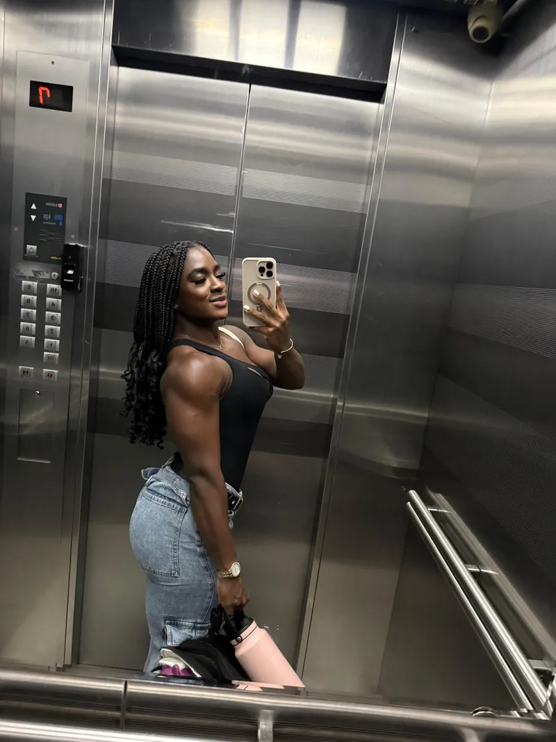 Thumbnail Tempting Ivonne Exposed | cloverbendover
