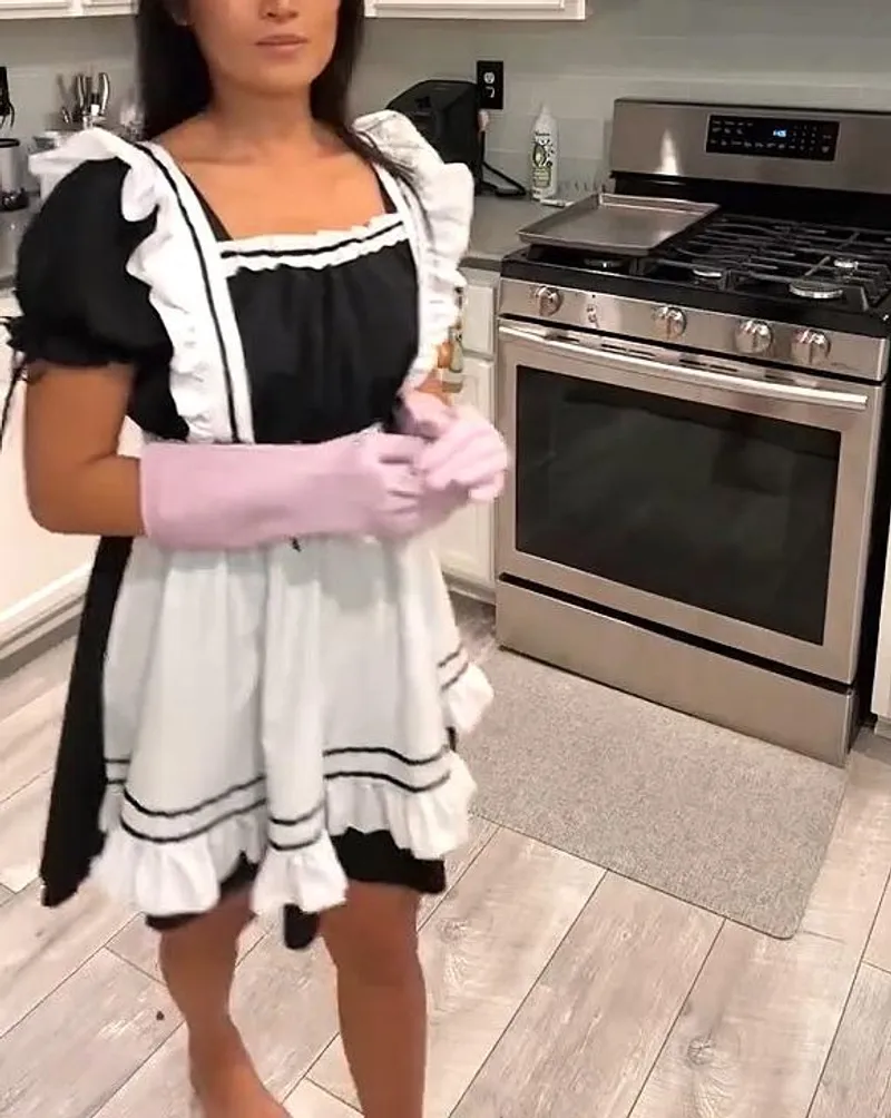 Thumbnail Seductive Offer: SunshineMaidxo Wants to Clean Your Room