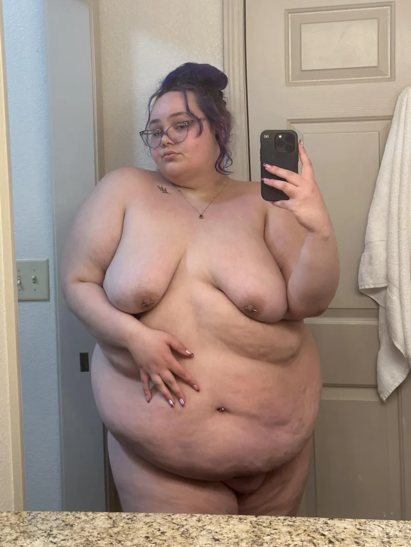 Thumbnail Appreciating the Curves - softestfattie Invites You to Experience | SSBBW