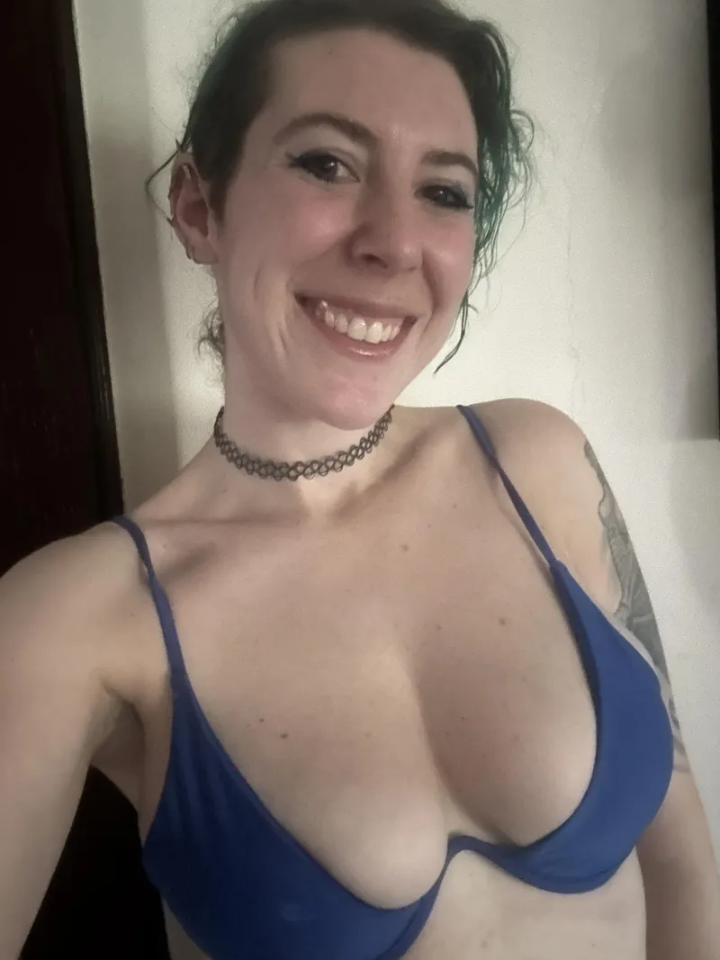Thumbnail Perfect cleavage by sirenskiss3