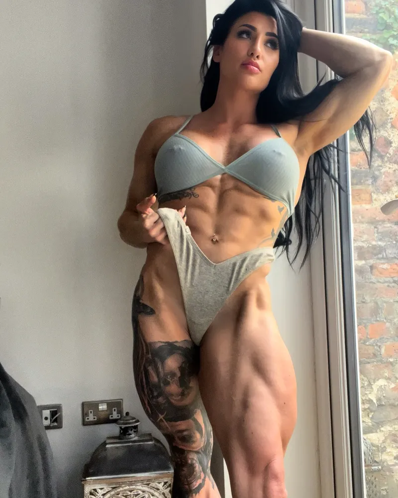 Thumbnail Power Play in Intimate Encounters | Sweet_Sirenxx