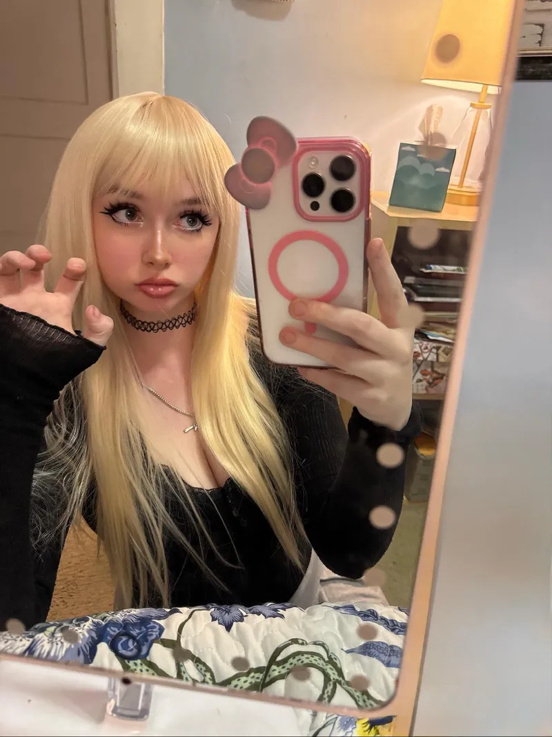 Thumbnail Rawrrr ;3 by Petiteschoolgirlxo | MirrorSelfie Category