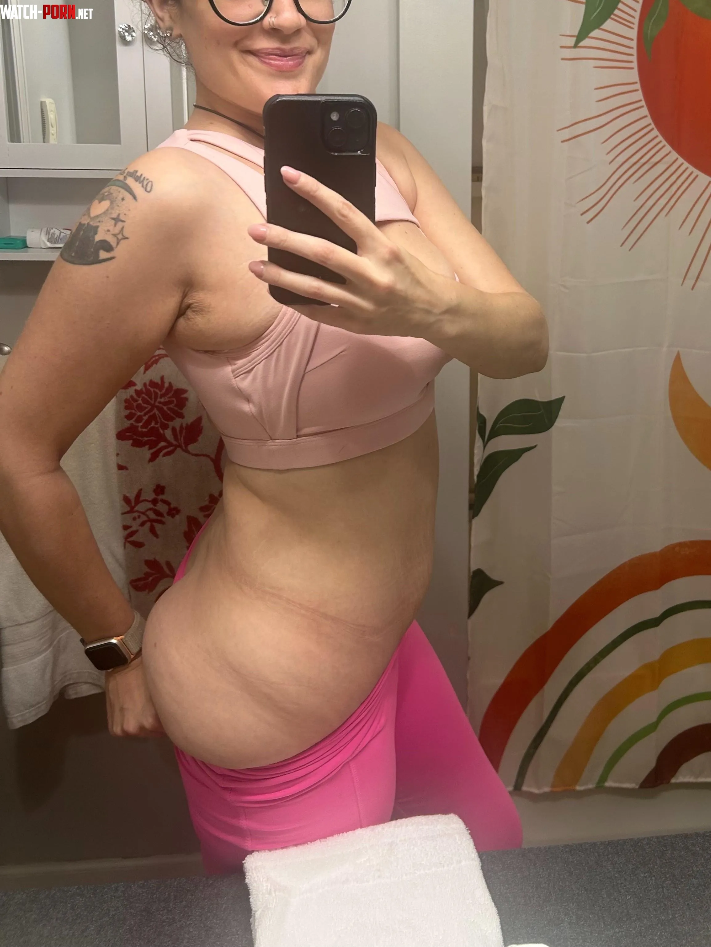 Stay at home housewife staying pantyless by BabygirlLuneStar