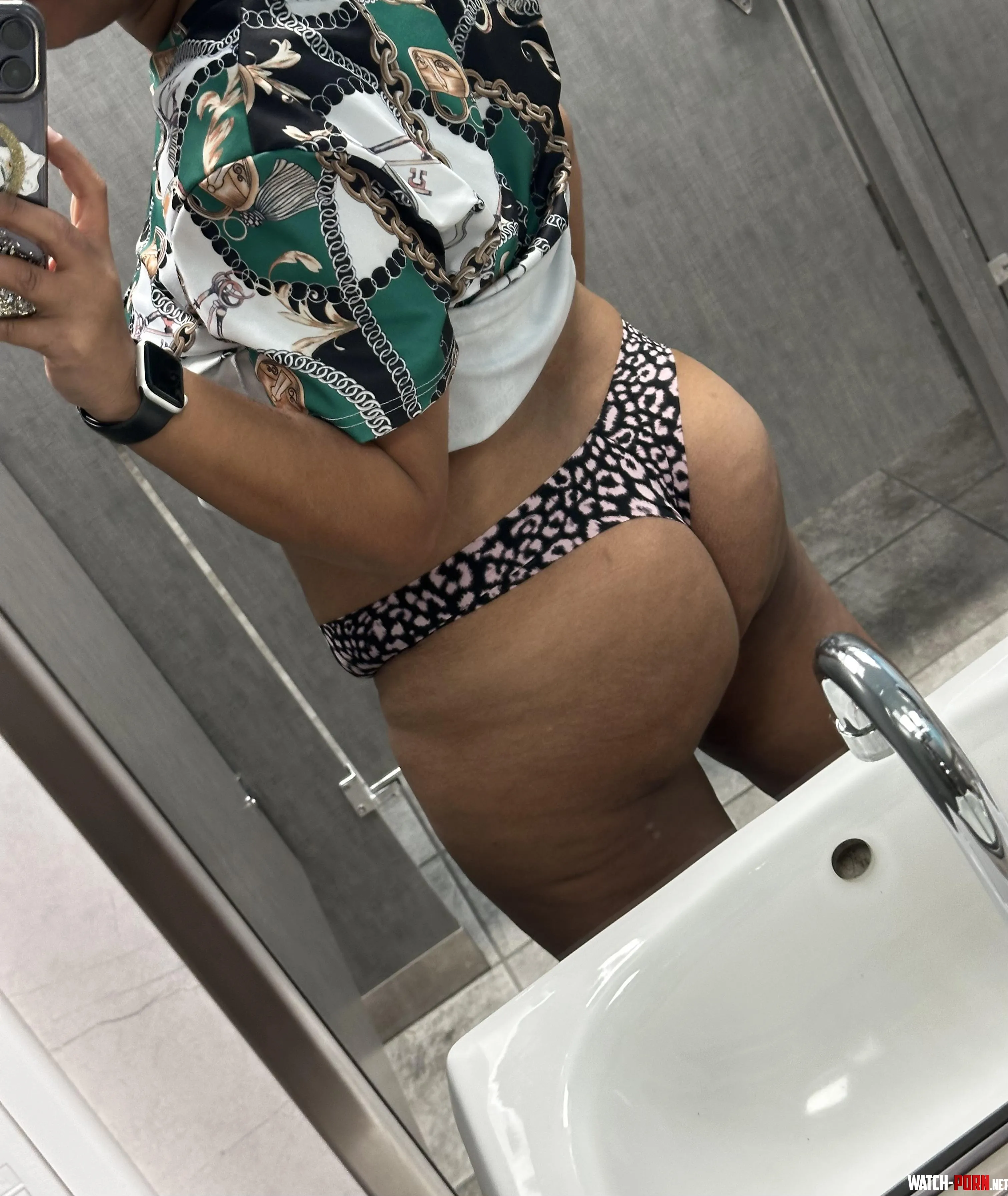 Bet my ass made your dick jump and you stop scrolling.. by justyourgirlRaina