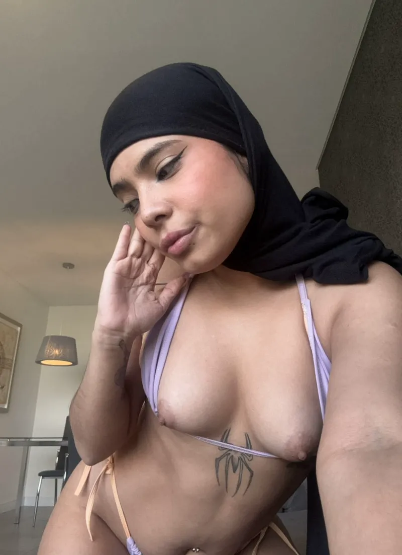 Thumbnail JessyGlow: Ride Along and Watch Small Tits Bounce | smallboobs