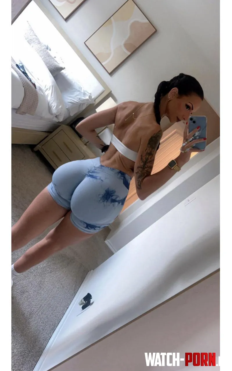 Gym timeee by HotWetHailey