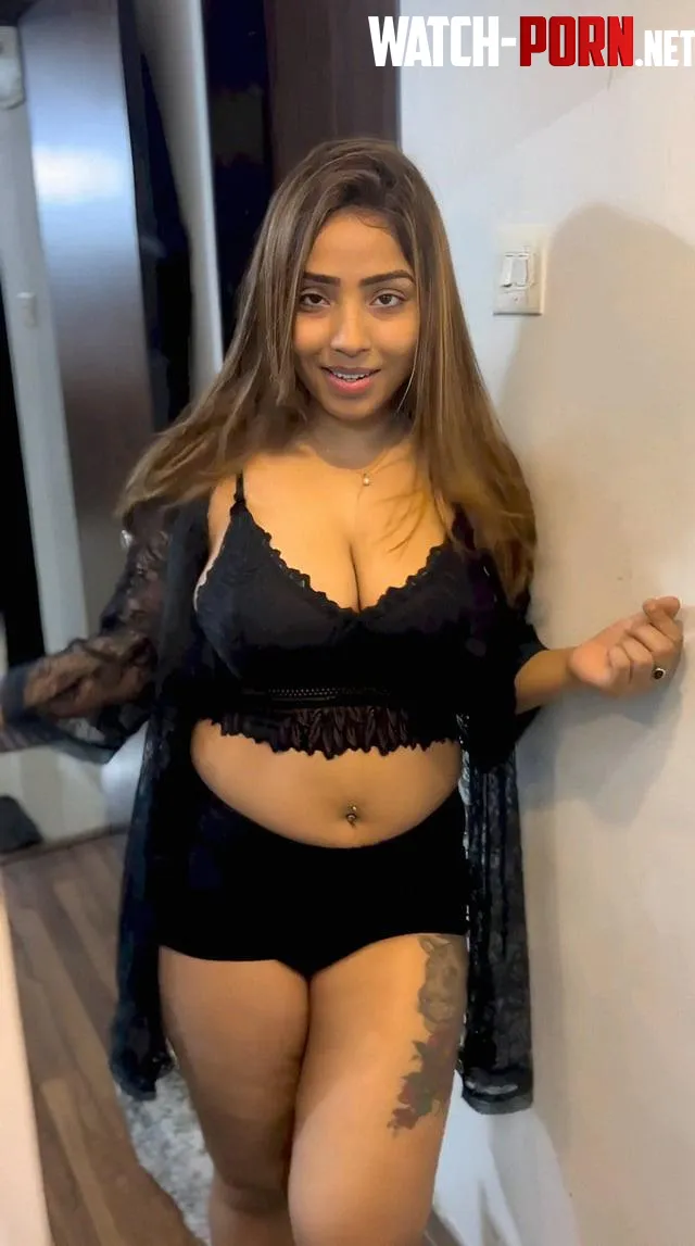 Curvy Aayushi Jaiswal by xx_daddyy