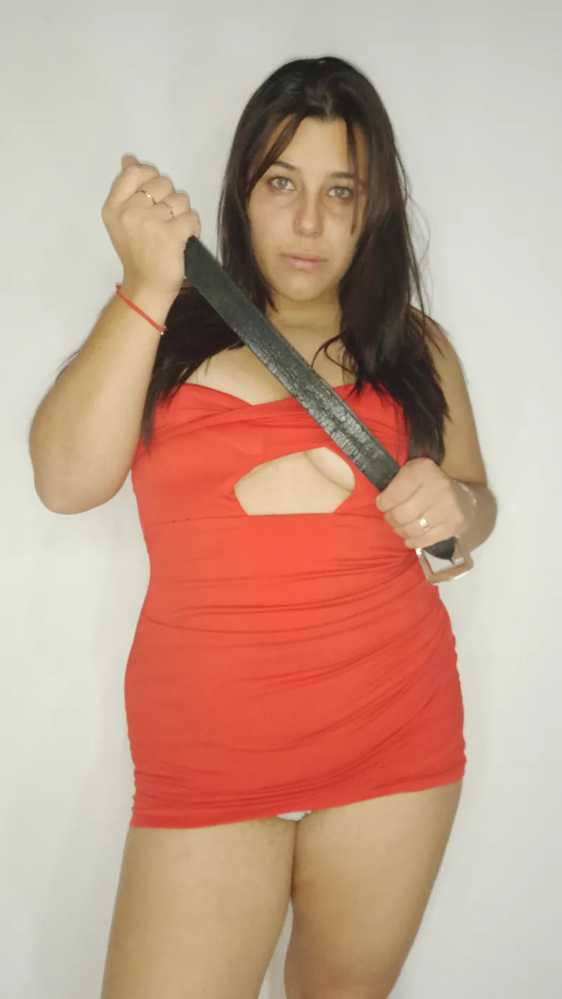 Thumbnail Dating a Goddess: Discover jenifer_lpz's Take Control Persona