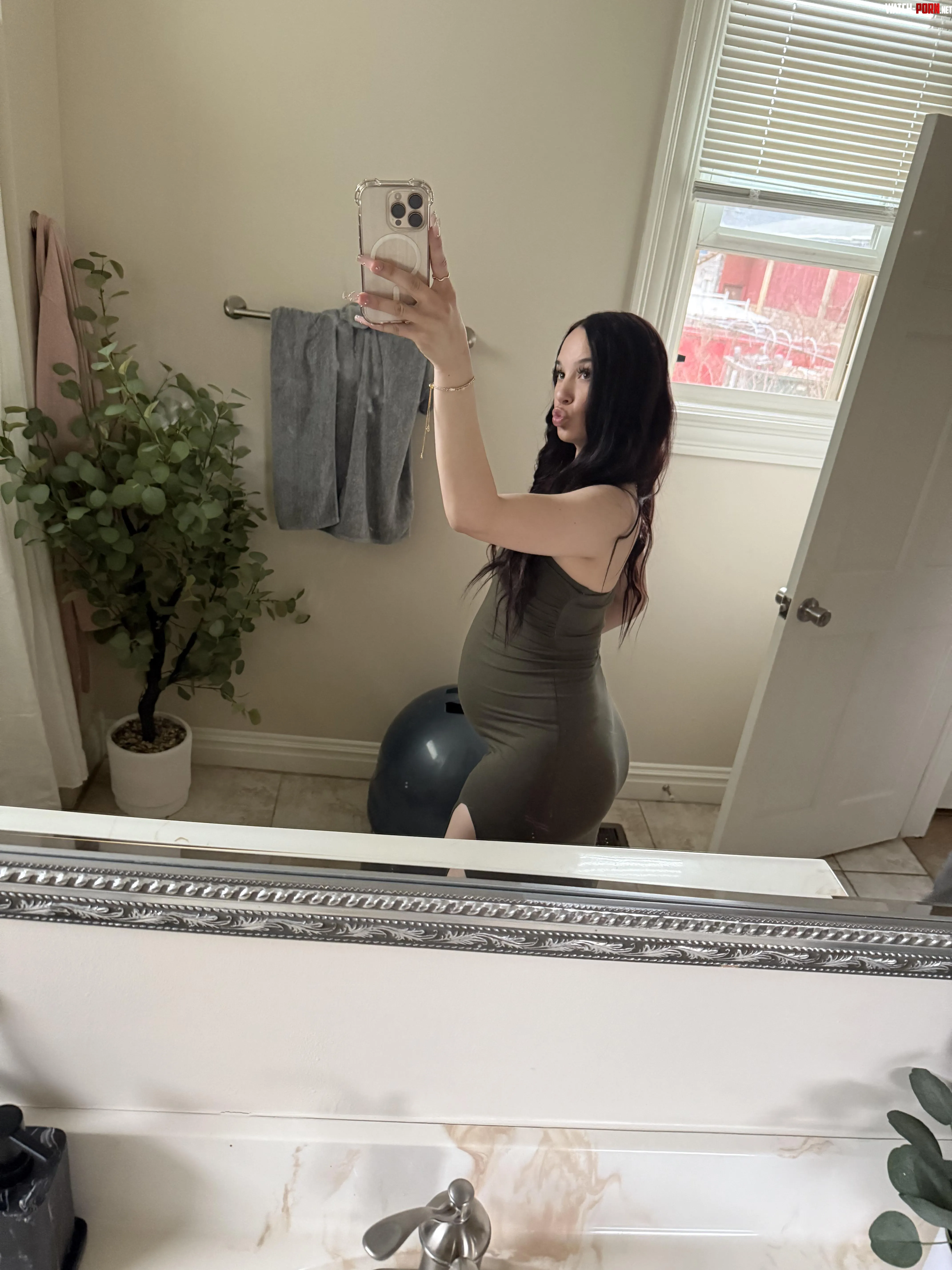 Would you fuck me pregnant? by xobaby222