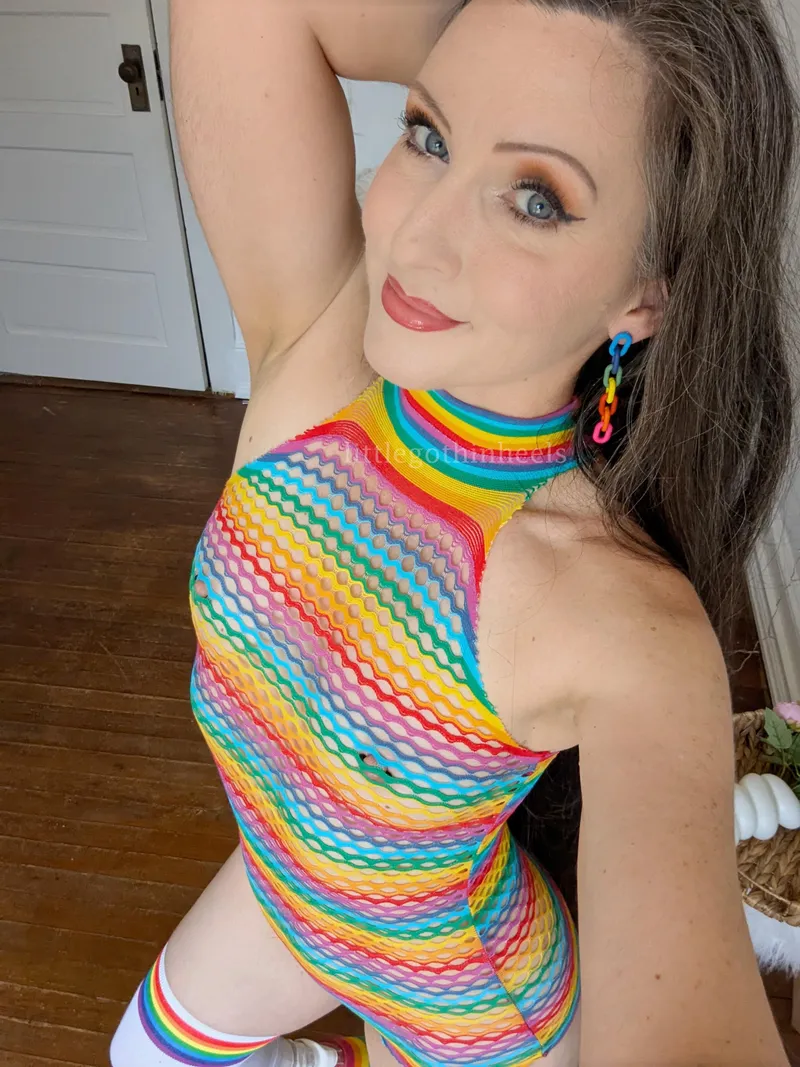 Thumbnail Petite and Cream-Filled: Discover the Allure of an Amateur MILF