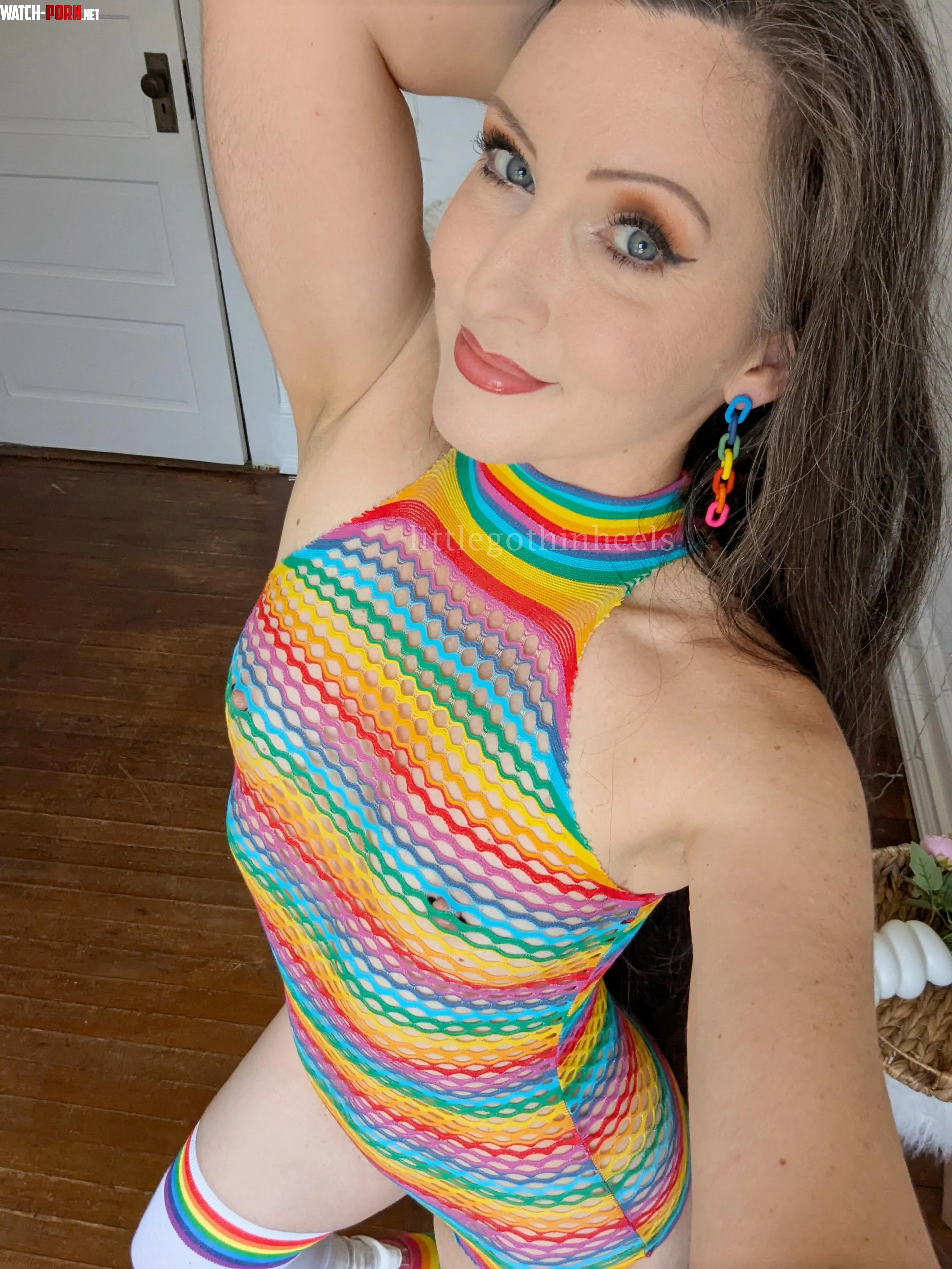Follow the rainbow… and it’ll lead you right to this petite, cream-filled pot of gold (44F) by littlegothinheels