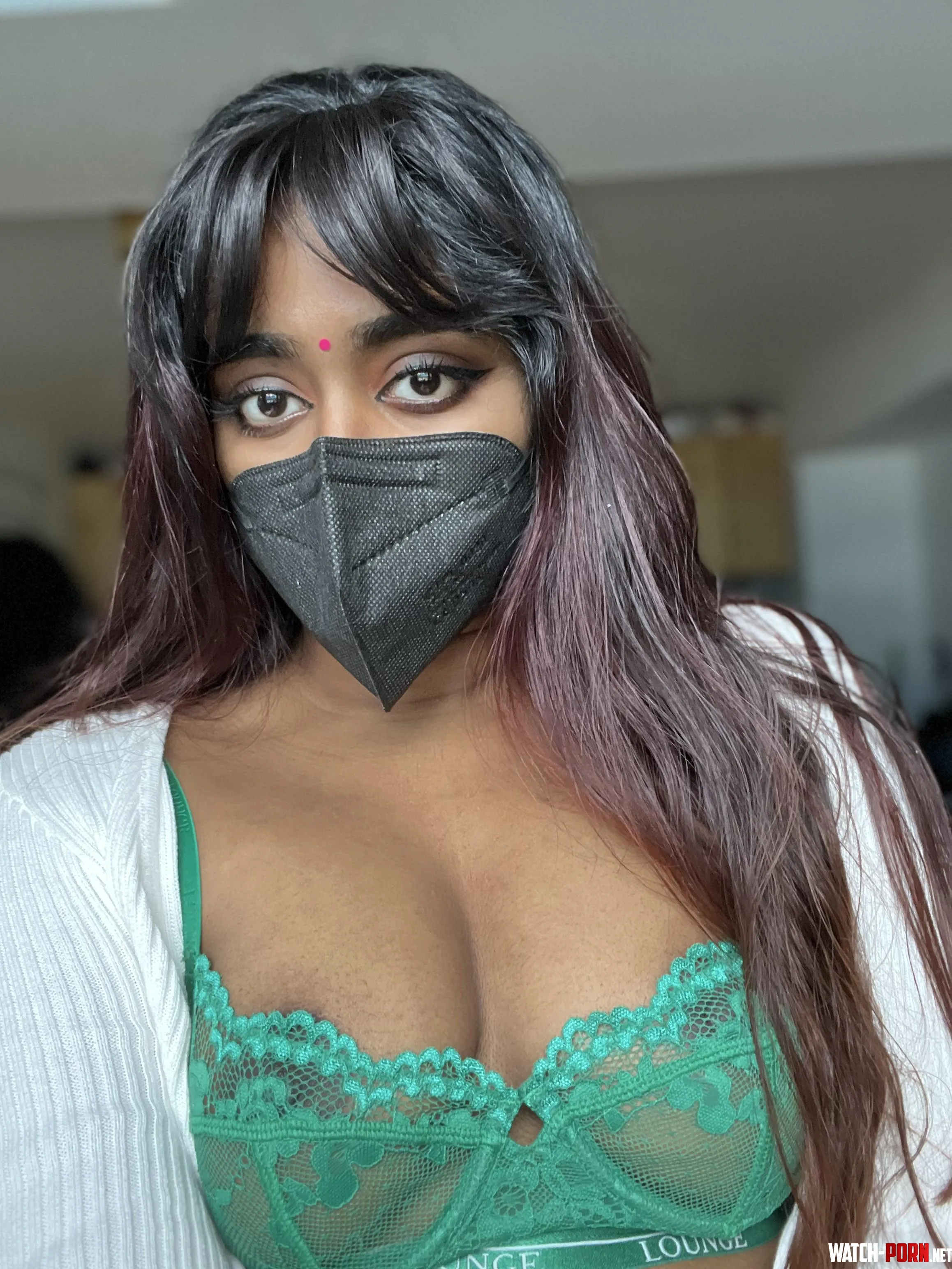 Since you guys love my eyes so much, here’s one just showcasing those bad boys 😝 (f) ft my green bra and red bindi combo 😂🙏🏾 by CreamyBrownGirl