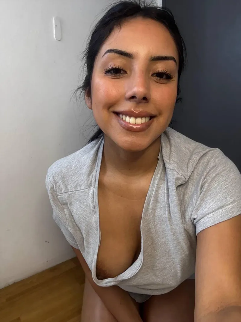 Thumbnail A little sneak pic to lighten up your mood by CuteEveQueen