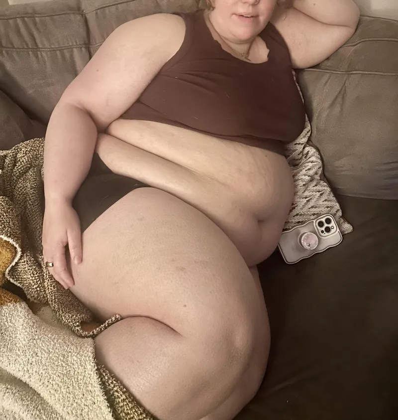 Thumbnail Exploring Love and Self-Expression in Stuffers Journey with ChubbyChelsie