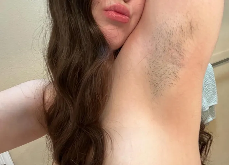 Thumbnail Choosing Empowerment: 'I feel sexier with hairy pits than being shaved to be honest' by baby_sophia20 in HairyArmpits