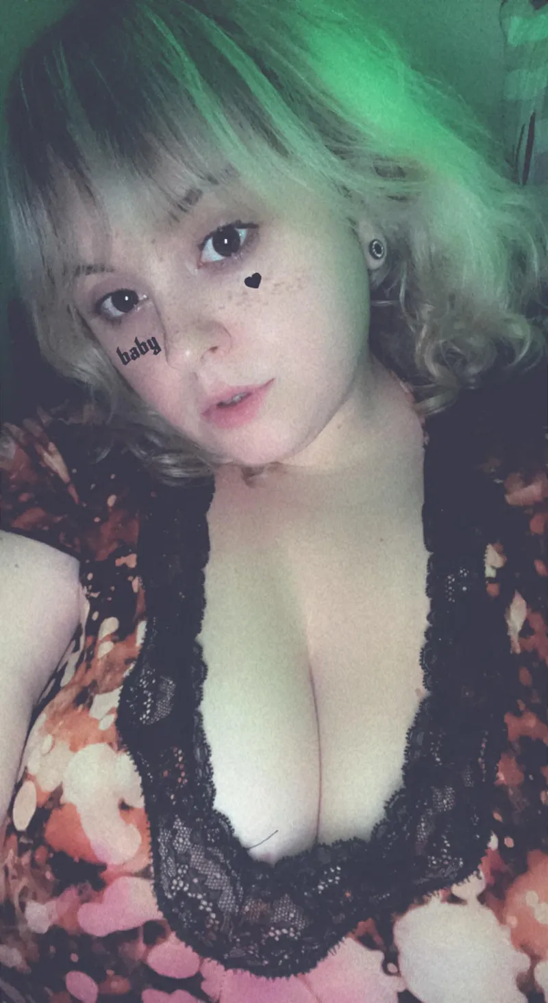 Thumbnail Good Enough to Make Me Smile: OnlyFans Discount by Simp4Gnomie
