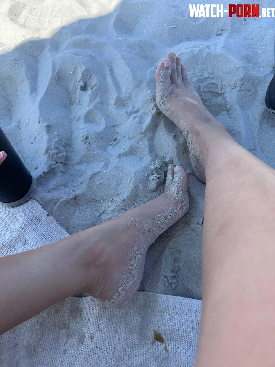 Want to clean my feet? by Mariajesusok