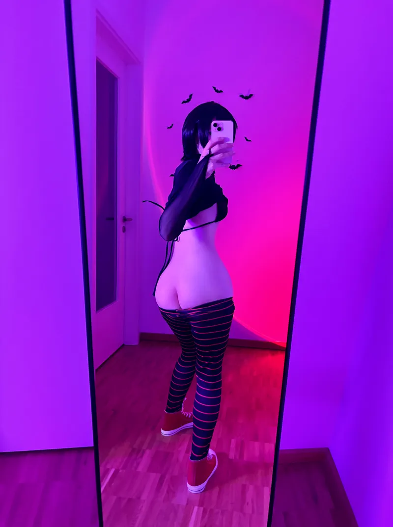 Thumbnail KindBunny0's Impressive Portrayal of Mavis from Cosplaybutts