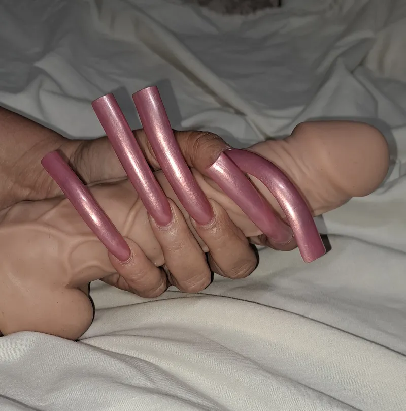 Thumbnail Explore Longnailqueen77's Gorgeous Pink Nail Design