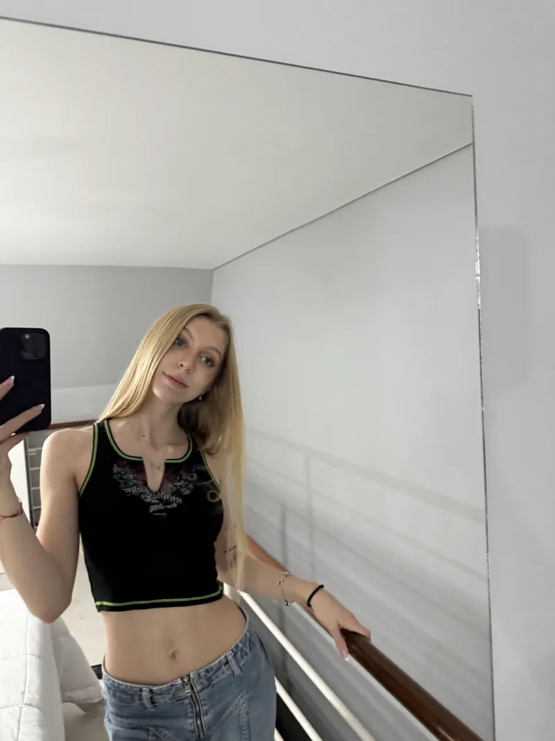 Thumbnail Obsessed with Crop Tops: Styling Tips and Tricks by NovaPaintss