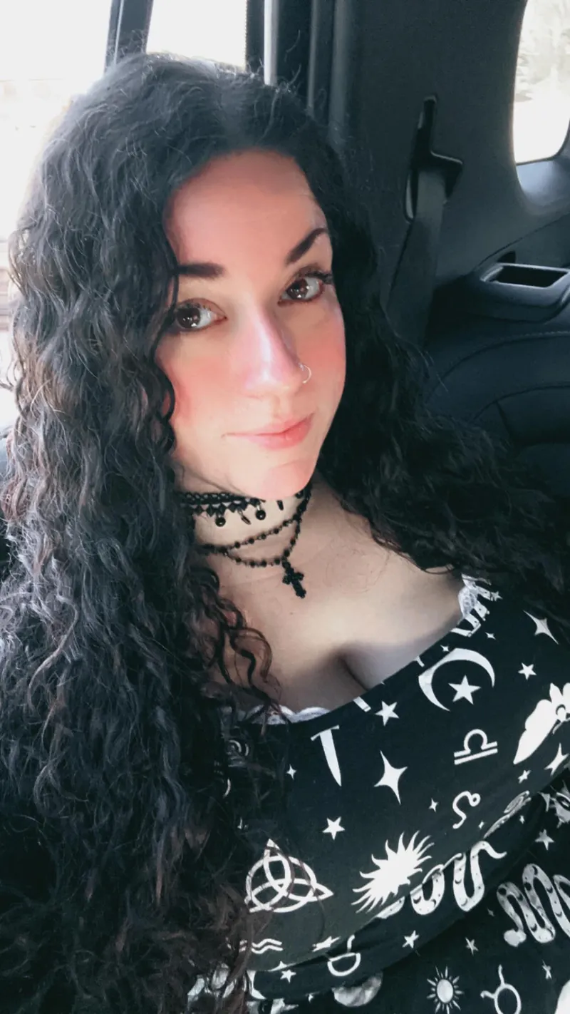 Thumbnail TheWhiskeyRaccoon: Reigning in the Stacked Beauty - A Must-Follow