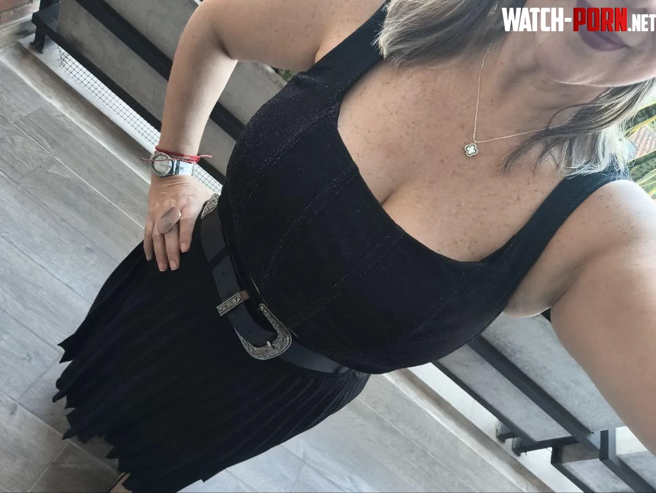 Feeling so busty today by sarahmoom