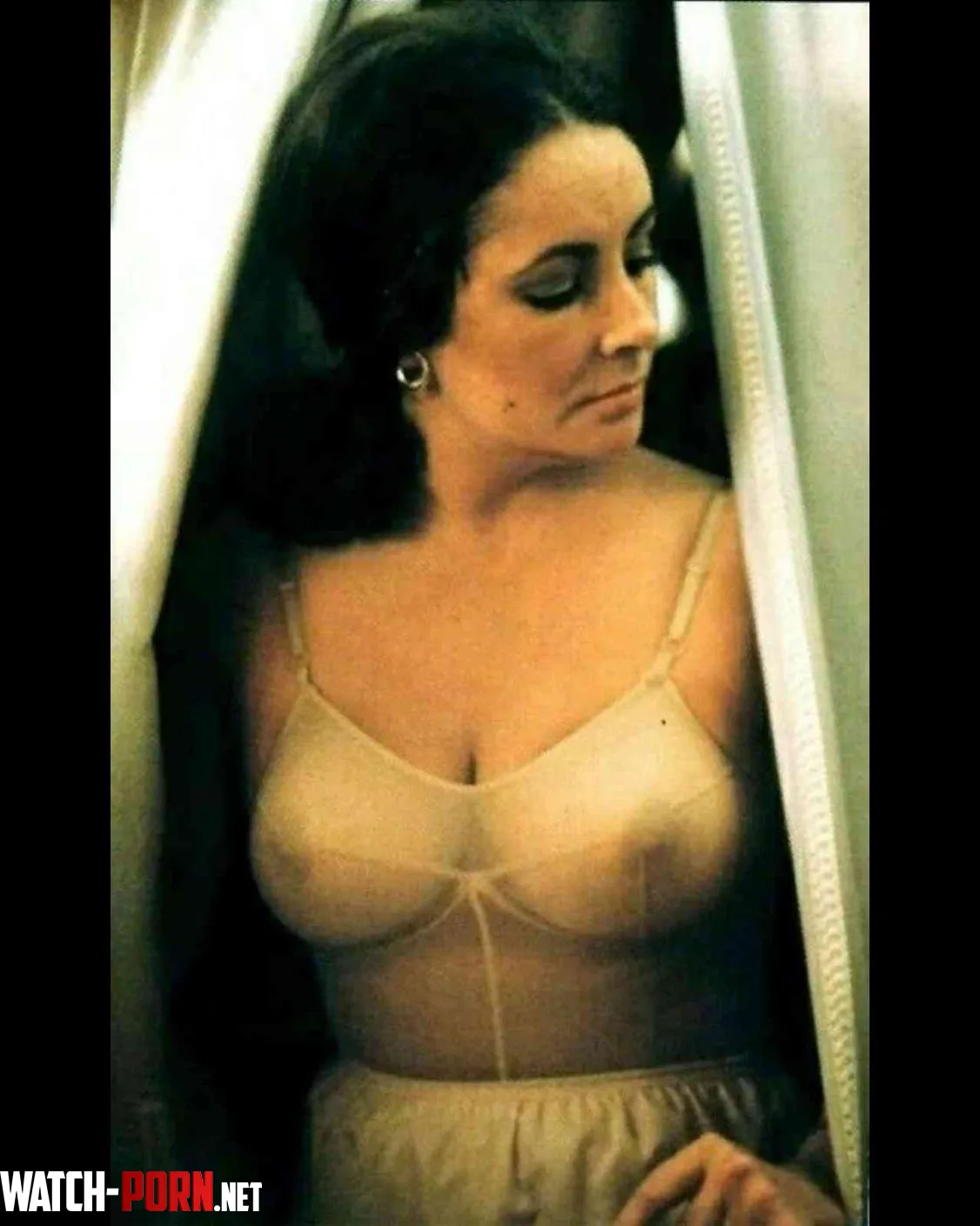 Elizabeth Taylor in The V.I.P.s (1963) by Sea_Actuary_8696