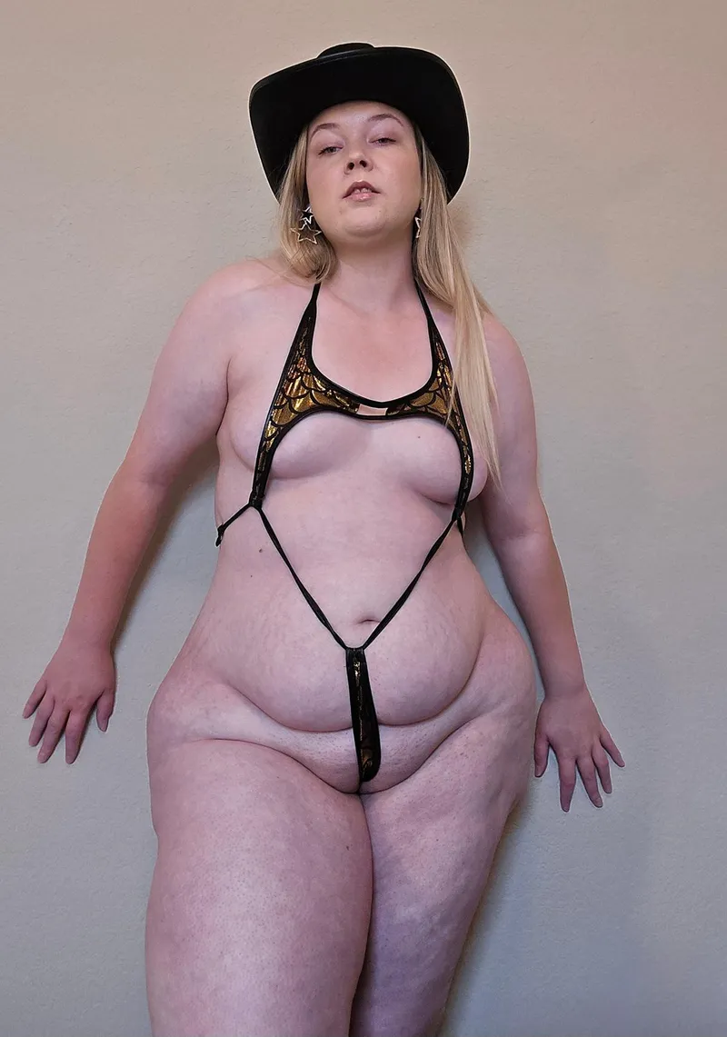 Thumbnail Southern goddess by sandie_cheeks