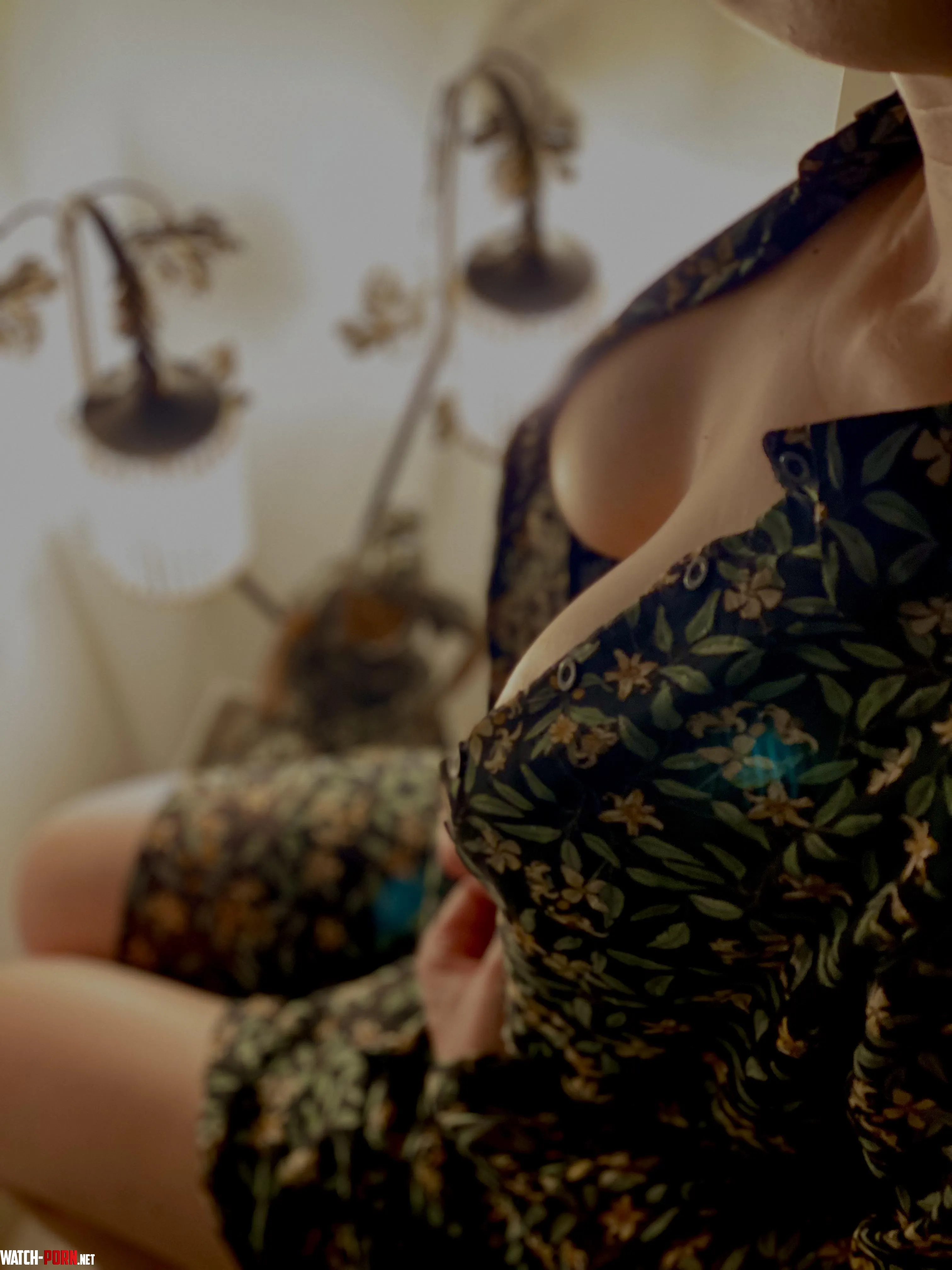Bonjour. 40yo, mom of 2. by Alone-Alfalfa-5246