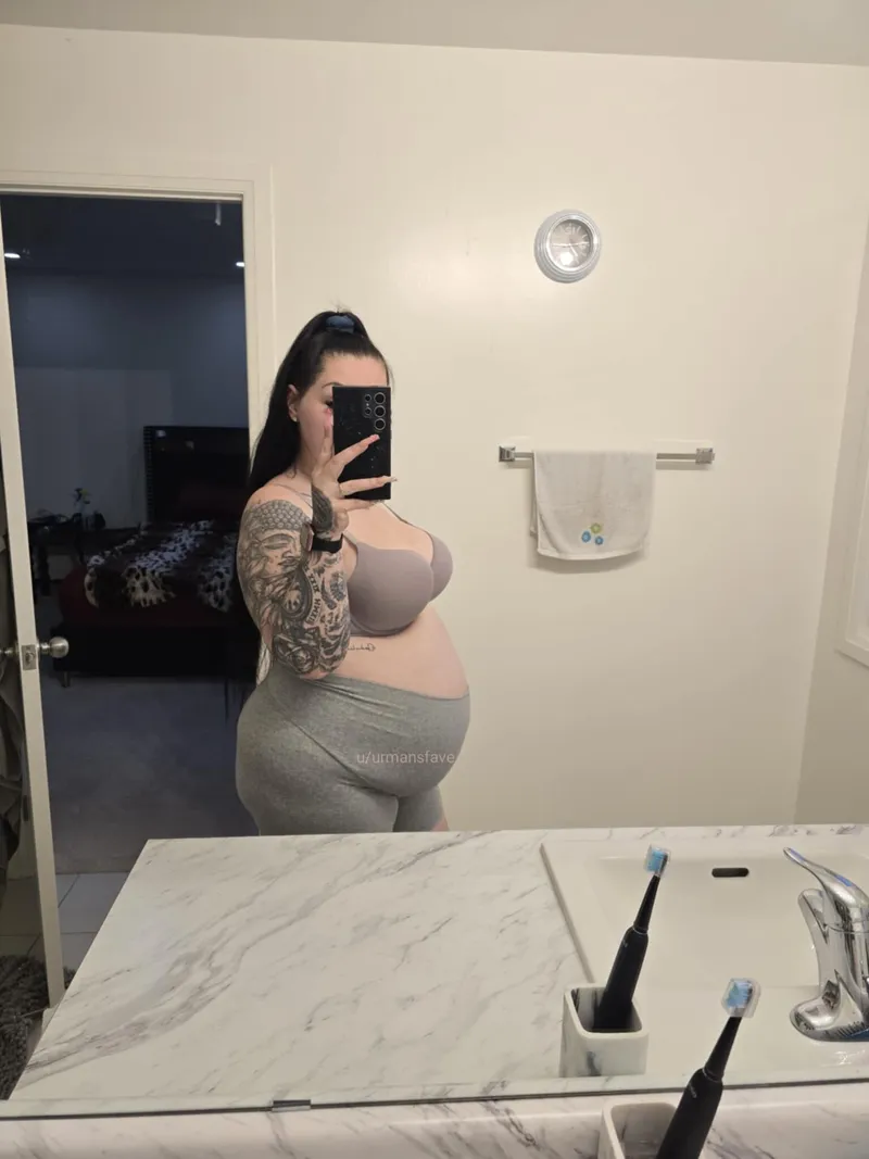 Thumbnail Protein-Filled Pleasures: A Pregnant Mom's Cravings by urmansfave
