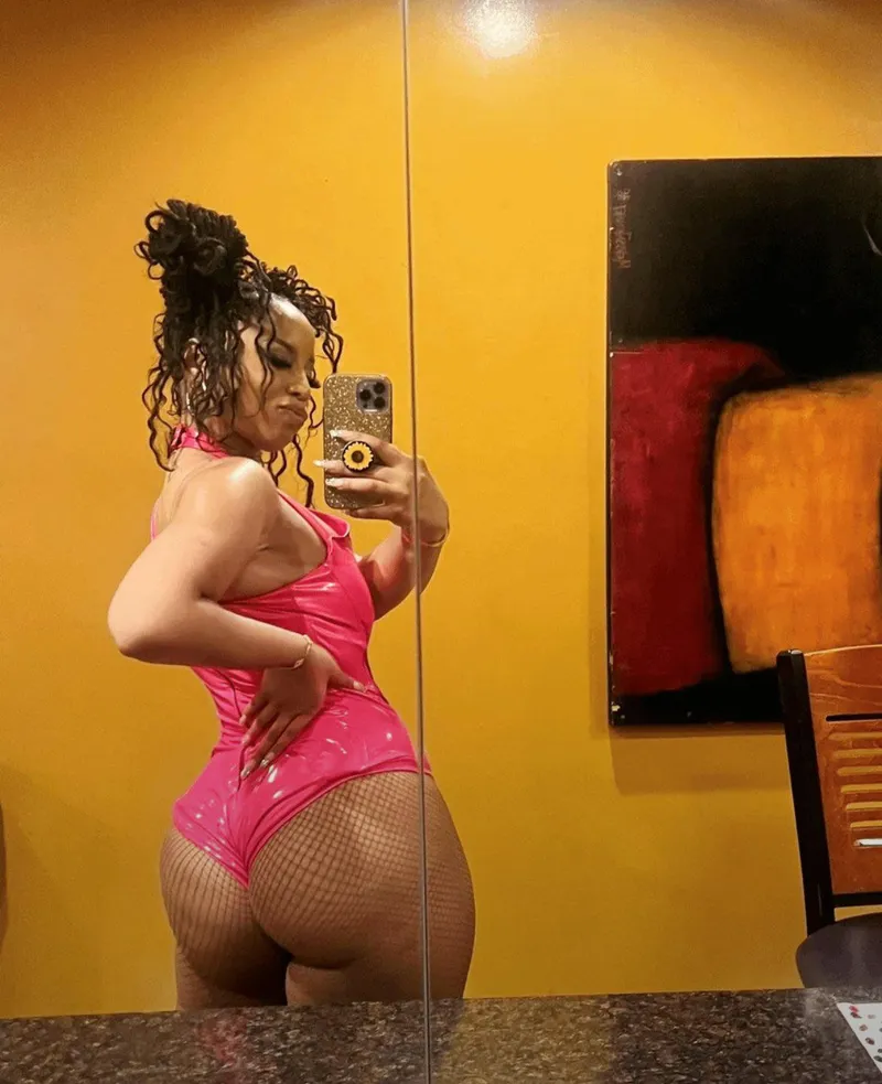 Thumbnail Chloe Always Looks Amazing in HipHopGoneWild by damianthekidd