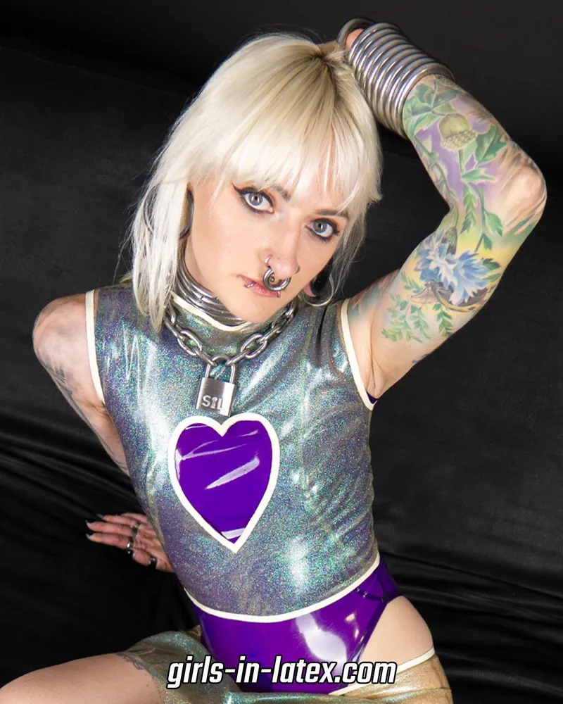 Thumbnail Dive into Kinky Adventures with latex-girl | fetish
