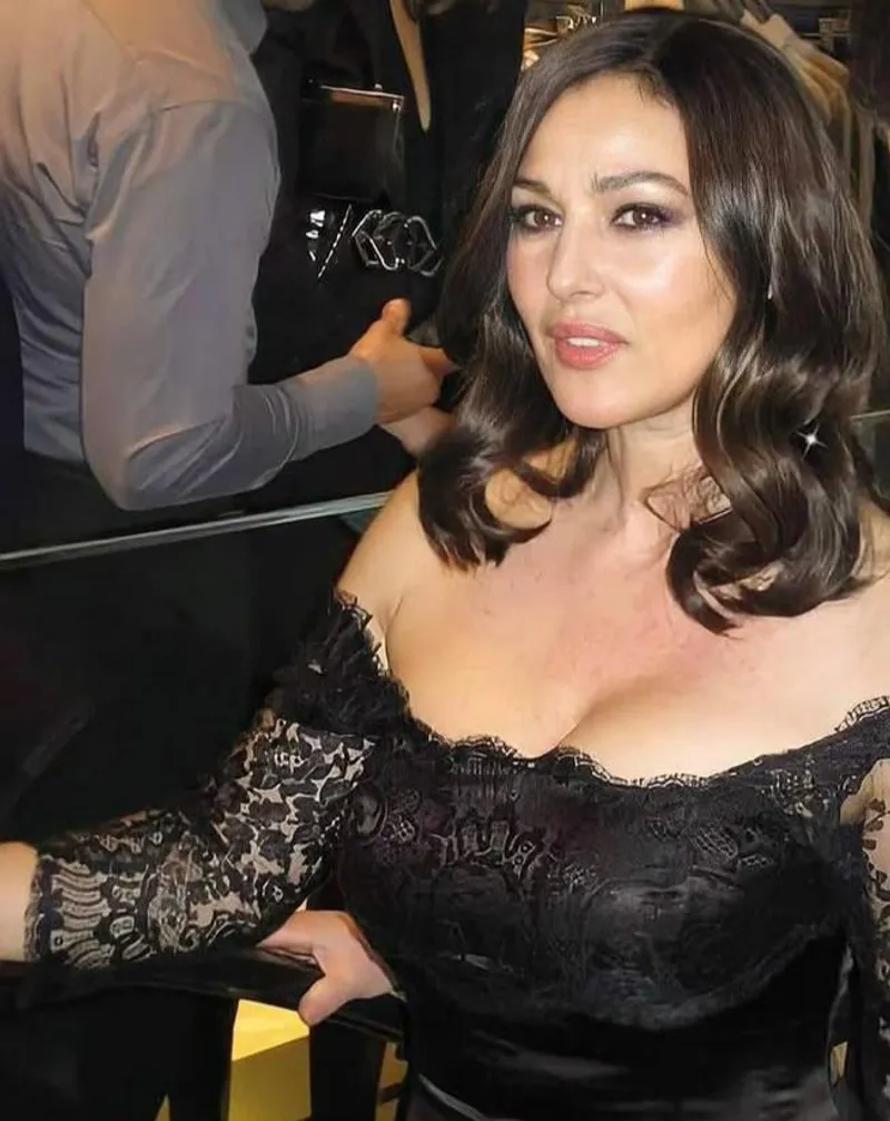 Thumbnail Monica Bellucci: Unveiling the Glamour of a True Icon | ZodTheTimeTraveller