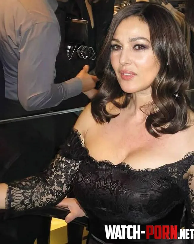 Monica Bellucci by ZodTheTimeTraveller