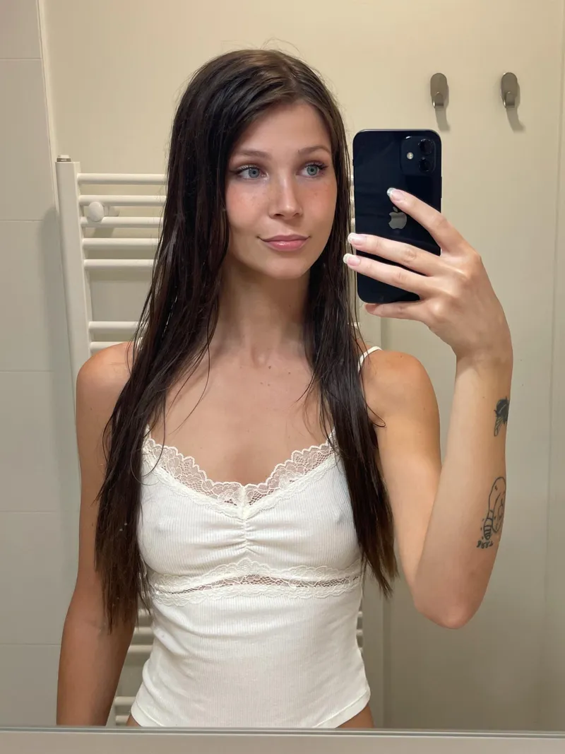 Thumbnail Braless Confidence: Subtle or Obvious? with IvyNash