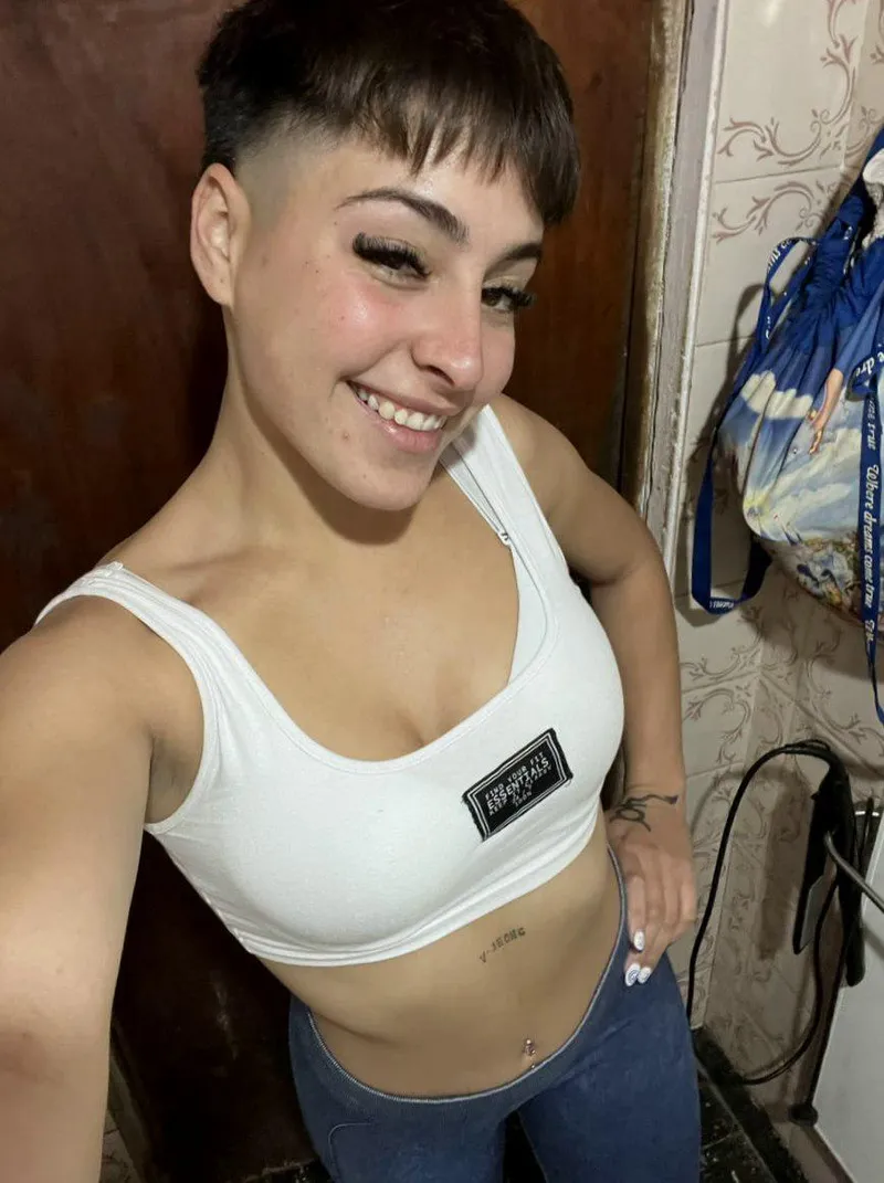 Thumbnail Girl and Her Top Chronicles: Nikkikikiriki's Story