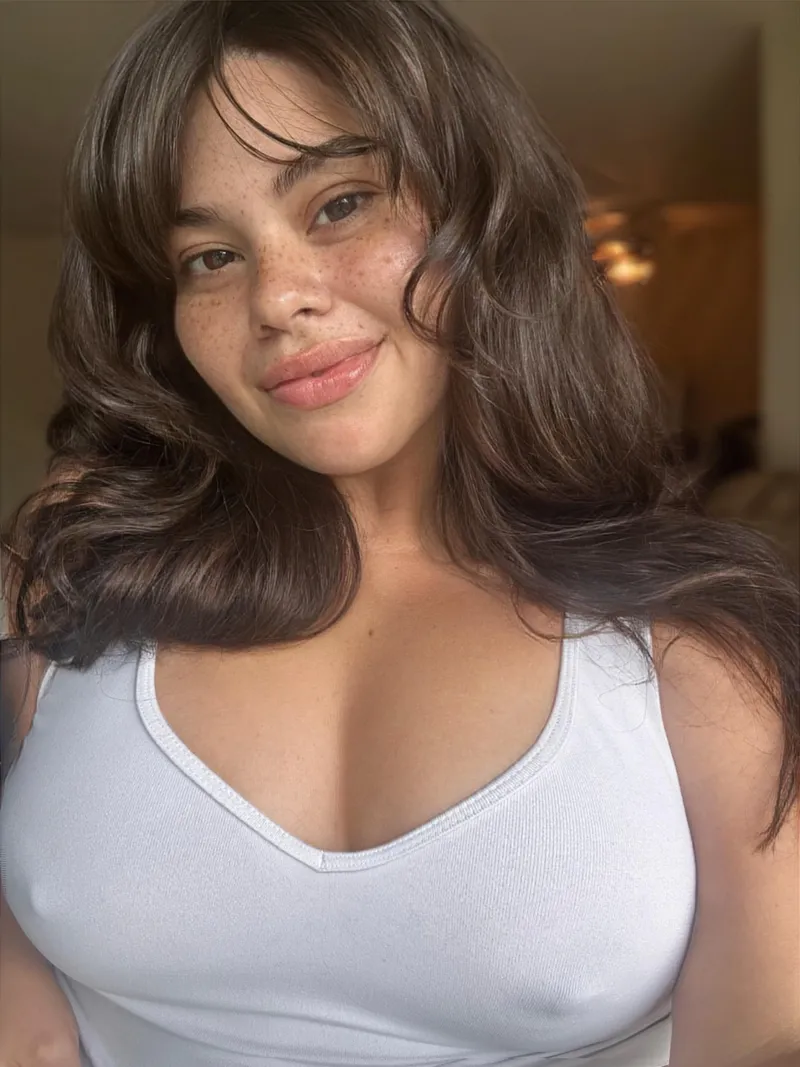 Thumbnail Lazy Sunday Vibes: No Bras or Makeup Allowed with mollyzedolly