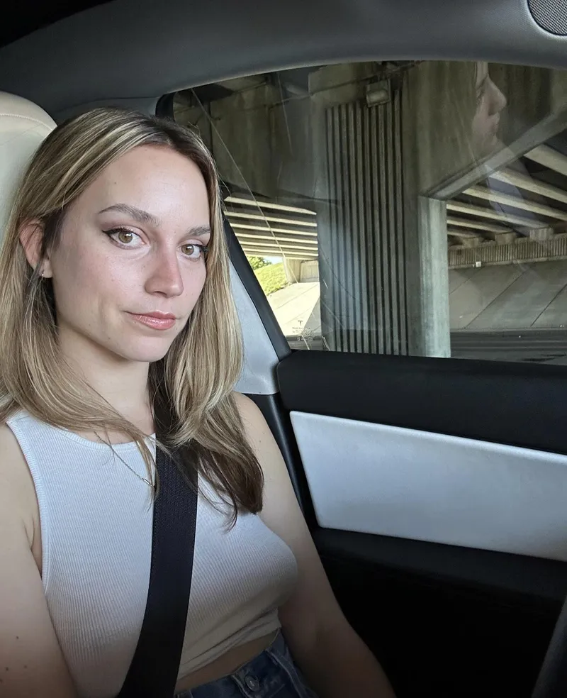 Thumbnail Braless Driving: Embracing Freedom | Rude-Experience-2404