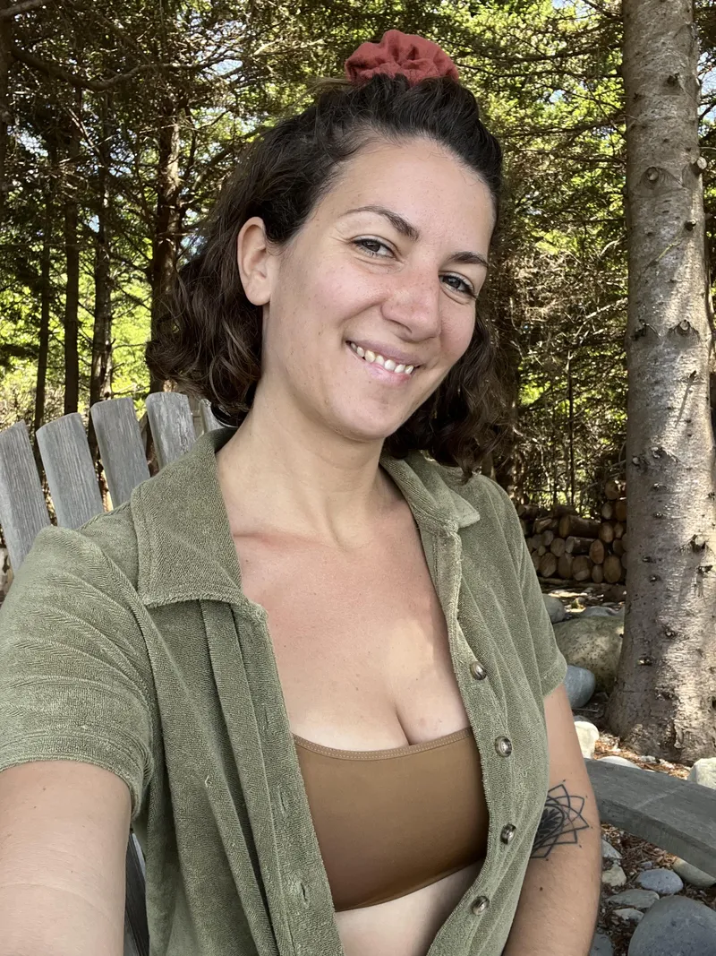 Thumbnail Bikini top cleavage by maplesyrup_girl