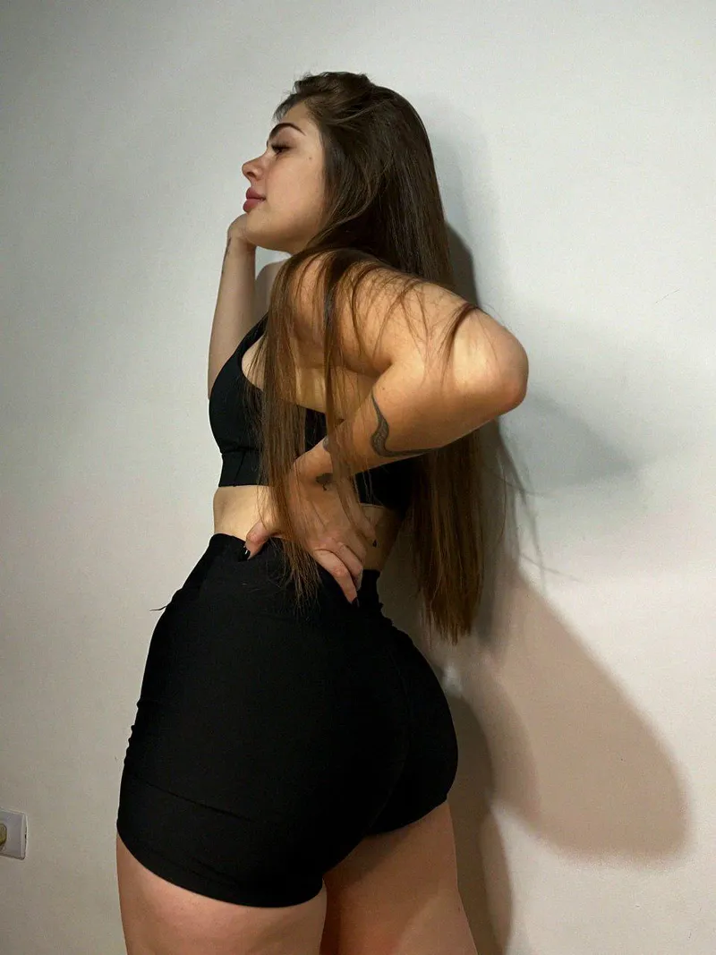 Thumbnail Mommy Workout Ready: pretty_evaa's YogaPants Adventure