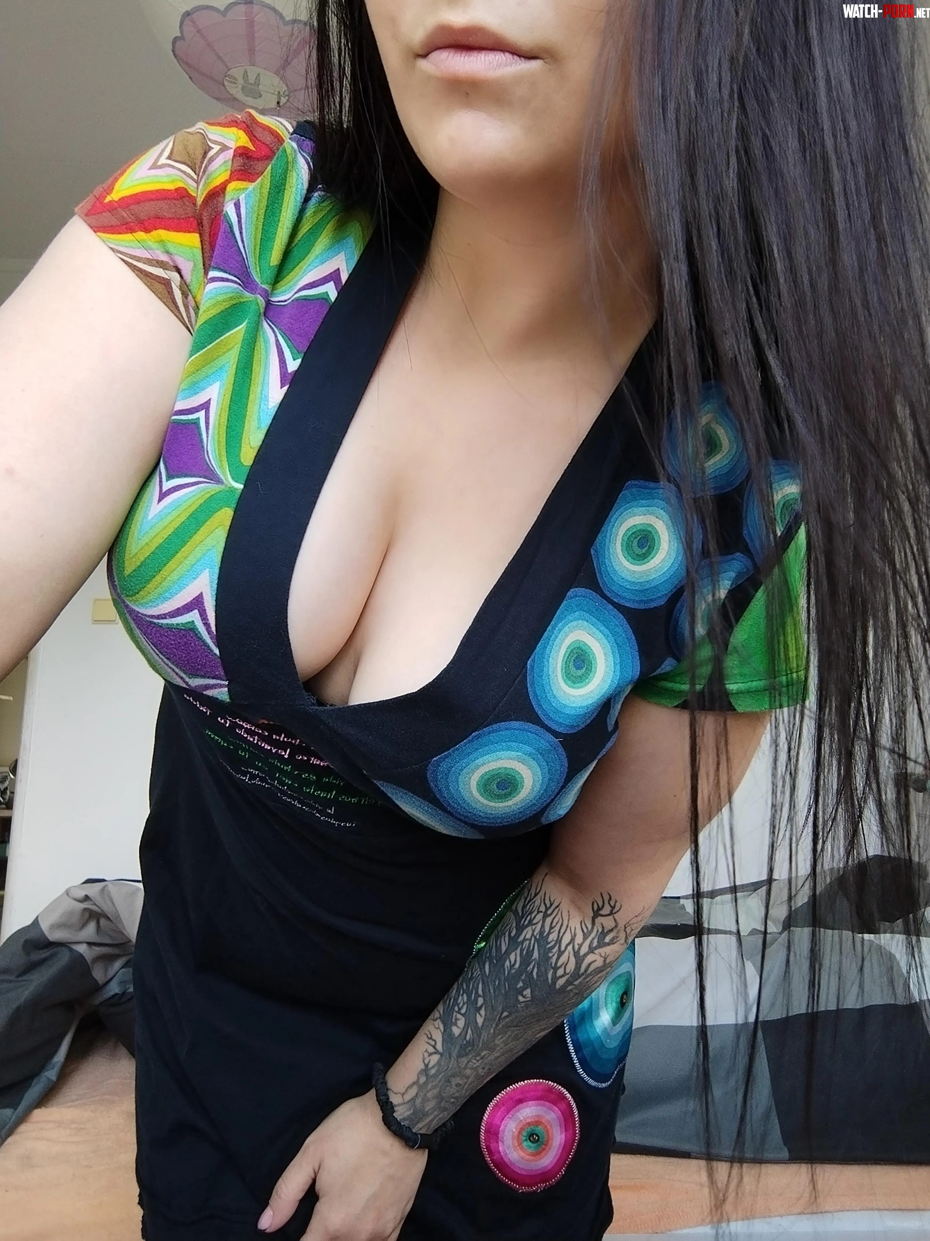 This dress is so eye-catching... I have no idea why ;) by Noriko-san
