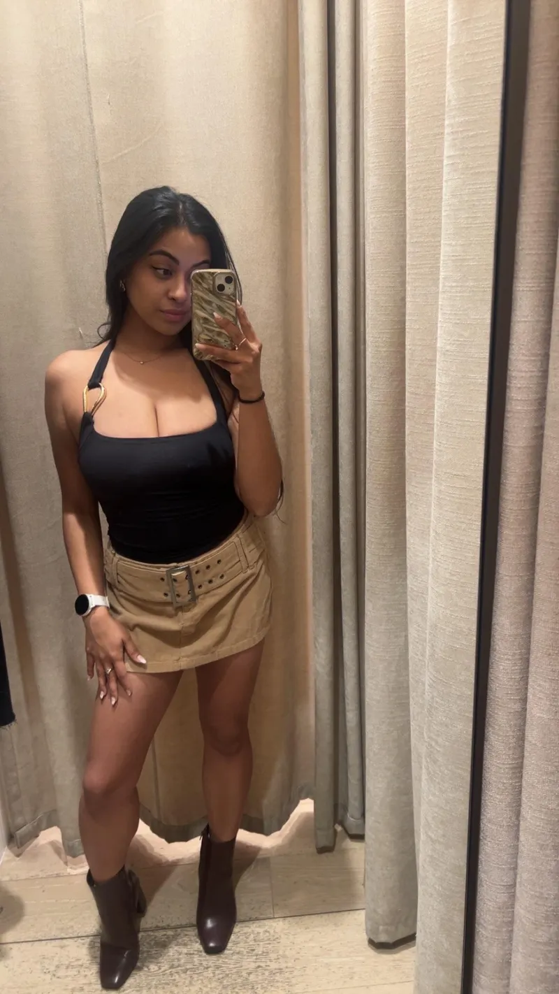 Thumbnail Mini Skirt Admirations by smeshnanda | MirrorSelfie