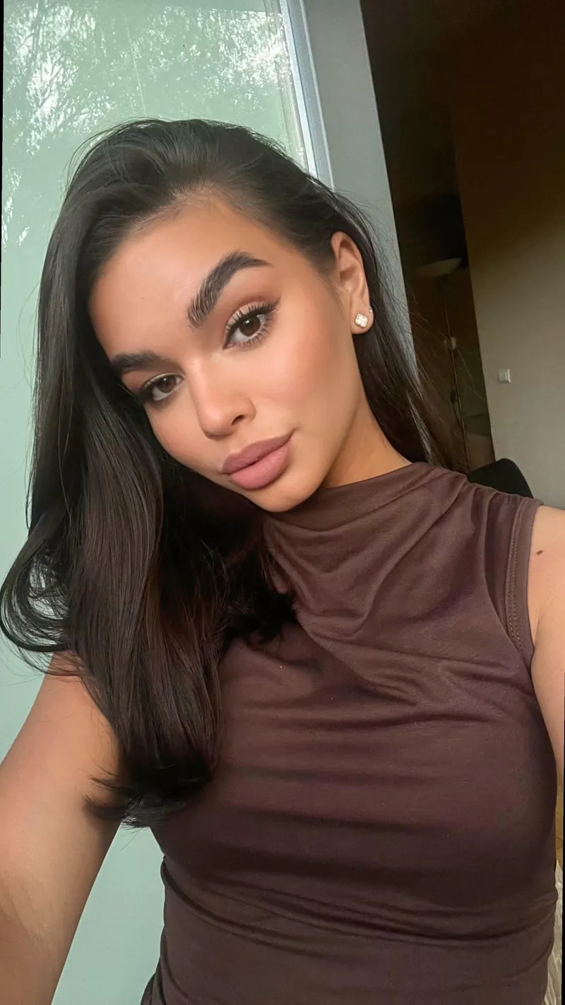 Thumbnail Choosing to be classy and sexy today by chibi_mima