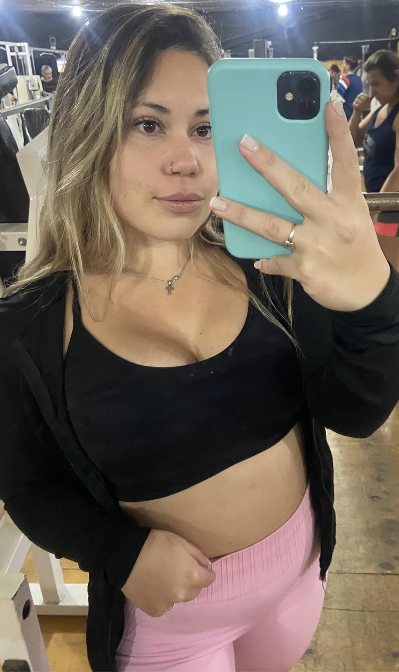 Thumbnail Gym-Ready with the Best Croptop: betygirl22's Pick