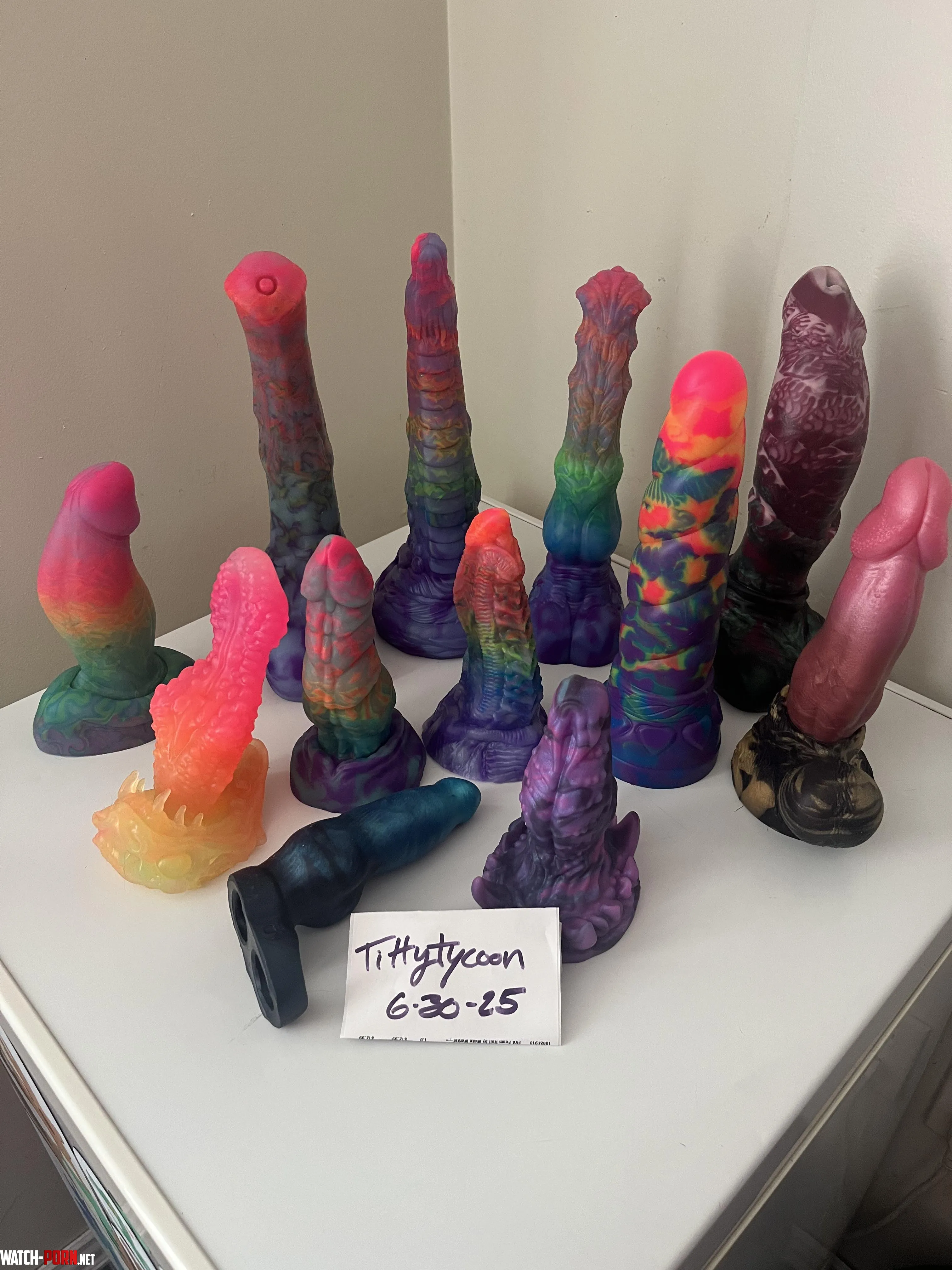 Selling auroras and others! by TittyTyc00n