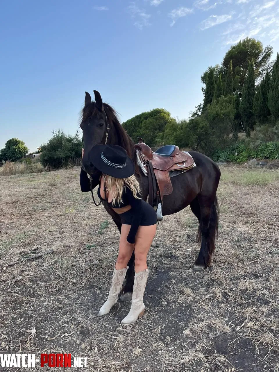 do blonde country milfs turn you on? by funchickxx