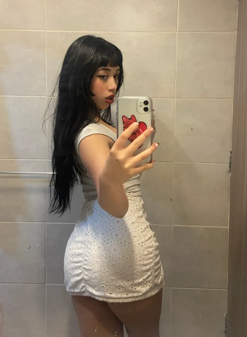 Thumbnail Sherkaun's Wardrobe Choice: Picked White for the TightDresses Moment