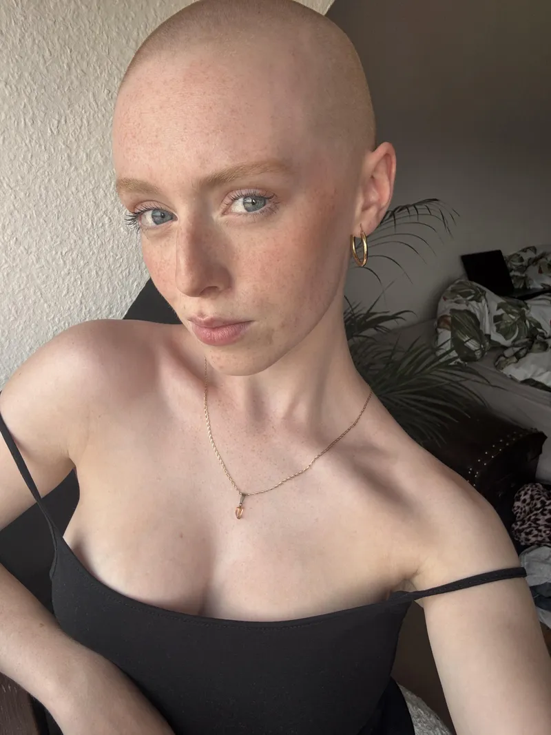 Thumbnail Maite_Buzzcut Reflects on Rapid Hair Growth 4 Days Ago